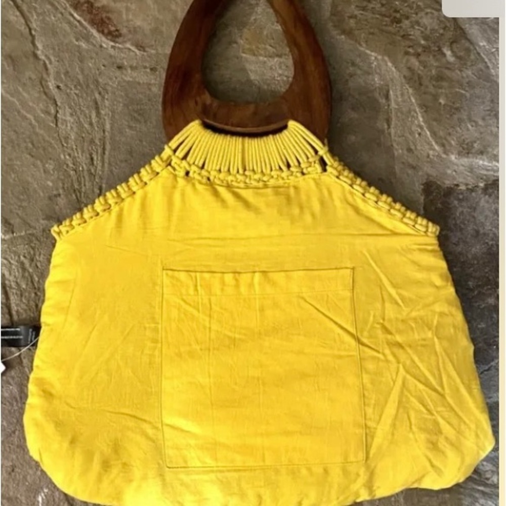 NWT Yellow Urban Outfitters Large Wood Handle Macrame Tote Bag. - Picture 4 of 8